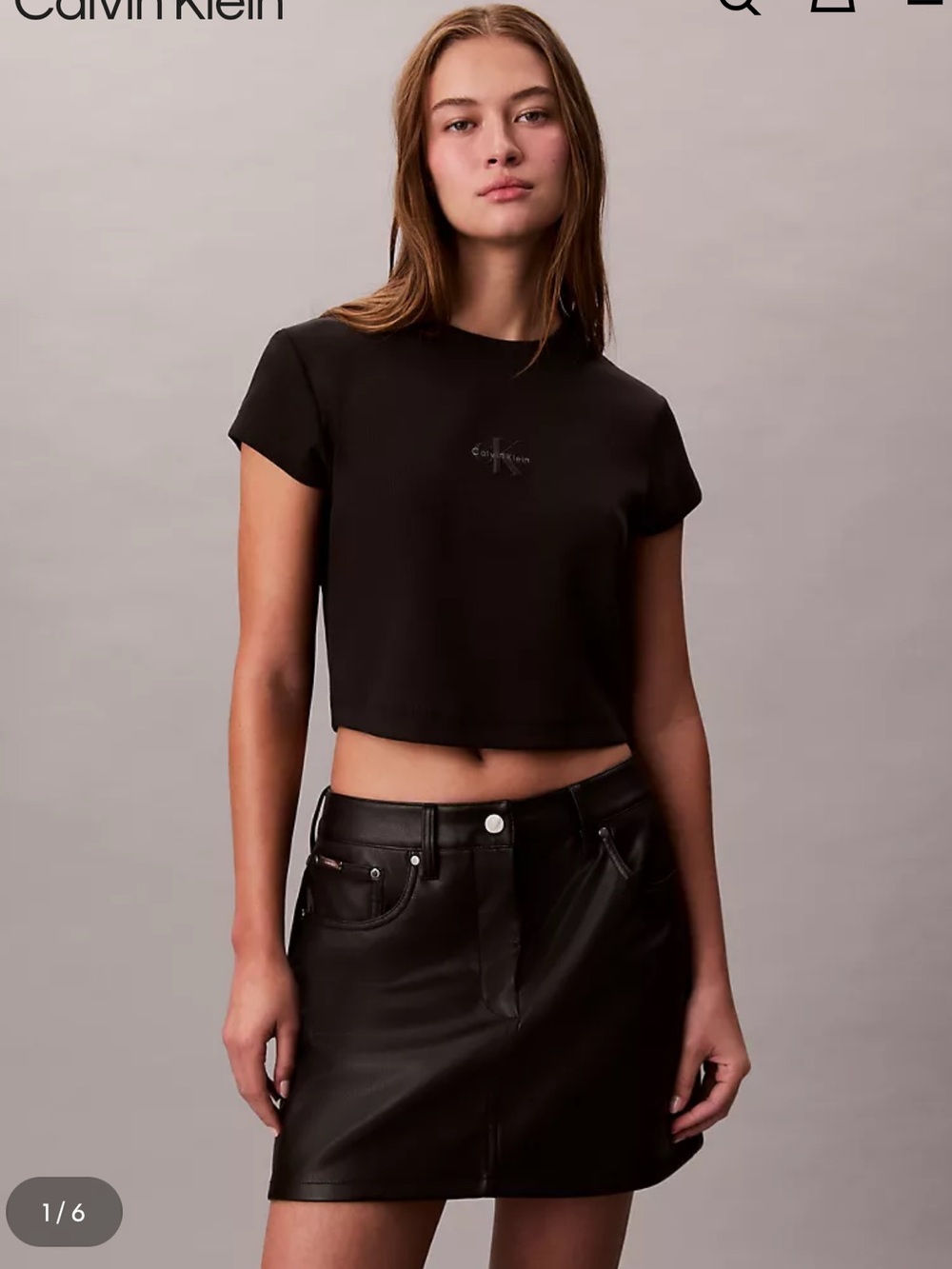 Calvin Klein Jeans Black Cropped Logo Tee